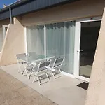 Apartmanhotel Domaine Du Beron - Chateau Et