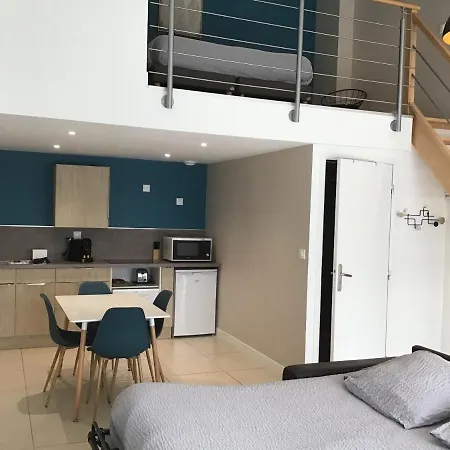 Apart Otel Domaine Du Beron - Chateau Et 3*